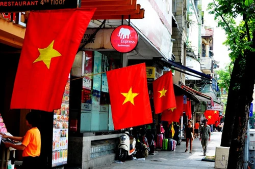 Hà Nội rực rỡ, bình yên trong ngày 30-4 lịch sử