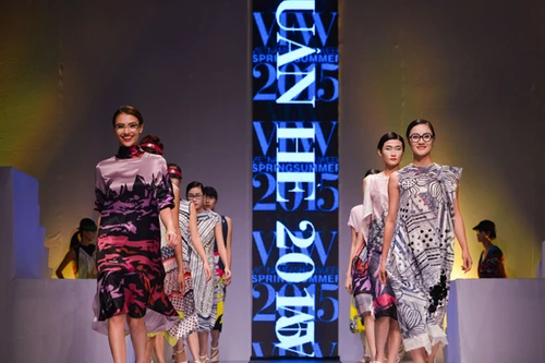 Đêm trình diễn thứ 2 VFW: Âm hưởng của những lời thơ