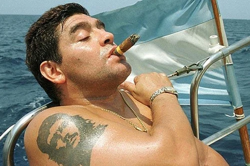 10 ngôi sao từng ngập trong rượu và ma túy