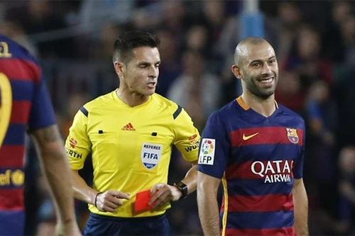 Lăng mạ trọng tài, "sao" Barca nguy cơ lỗi hẹn với Siêu kinh điển
