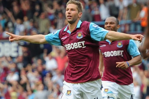 "Quả bom đồng tính" ở Premier League sắp được gỡ ngòi