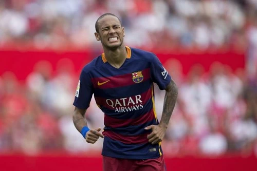 Neymar đối mặt với án treo giò 6 tháng