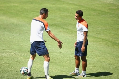 "Sao" Hà Lan xô xát trong buổi tập