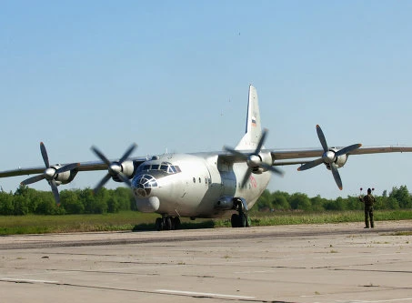 Máy bay quân sự rơi, ít nhất 13 người thiệt mạng