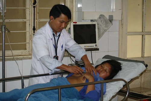 Nữ sinh lớp 11 tự tử bằng lá ngón do…. điện thoại hỏng