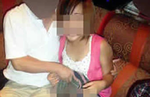 Nhức nhối chuyện Karaoke... ôm