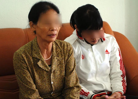 Khốn khổ bỏ trốn vì lấy phải chồng vũ phu