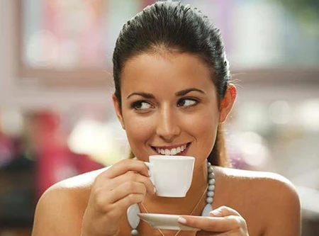 Uống cà phê giúp tăng hormon “yêu” ở phụ nữ 