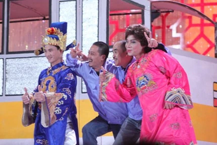 Táo quân VTV 2012: Hả hê nhưng vẫn còn "thô" quá