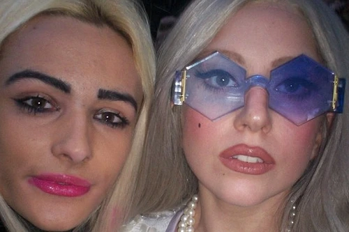 Cậu bé chuyển giới vì Lady Gaga