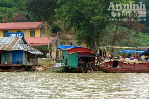  Kỳ bí chợ dưới nước và trận thủy chiến giữ chợ Bờ