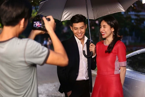 Noo Phước Thịnh "bất chấp" tuổi tác yêu Thủy Tiên