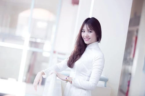 Hari Won làm đại sứ kêu gọi khán giả "mê phim Hàn" 