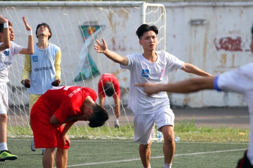 [ẢNH] Thủng lưới trước, THPT Trương Định thắng ngược đầy ngoạn mục