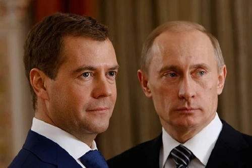 Tổng thống Putin, Thủ tướng Medvedev kiếm được bao nhiêu tiền trong năm 2015?