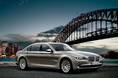 BMW 7-series 2016 bị ngừng bán ở Mỹ vì lỗi kĩ thuật