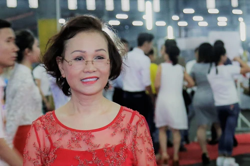 "Nữ sinh hoa khôi trường Luật TP.HCM" và câu chuyện cổ tích 40 năm khiến nhiều người ứa nước mắt