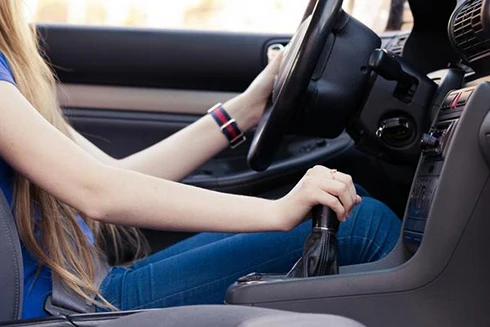 [ẢNH] Những thói quen xấu khiến ô tô xuống cấp "không phanh"