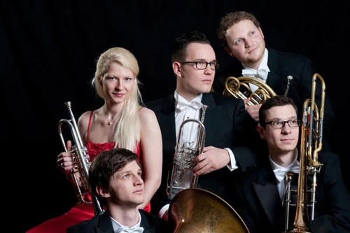 Trình diễn kèn sừng