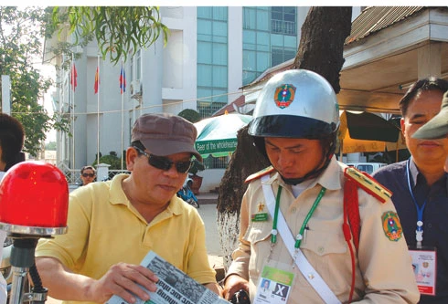 Trong vòng tay khít chặt của dòng Mekong 