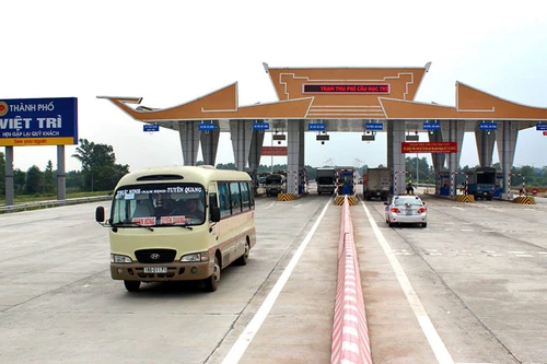 Cần xem xét thỏa thuận và quy định trong hợp đồng BOT cầu Hạc Trì