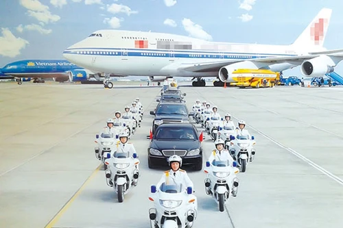 Những "kỵ binh" bảo vệ khách VIP trên đường