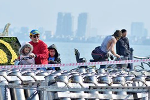 Cận cảnh trận địa pháo hoa trước giờ khai hỏa