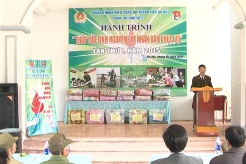 Hành trình "Thắp lửa tình nguyện - Vì nhân dân phục vụ"