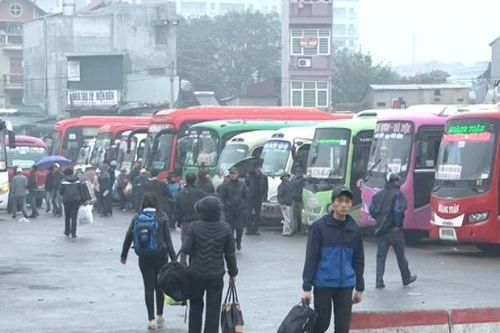 Giá xăng dầu giảm, cước vận tải vẫn chây ỳ