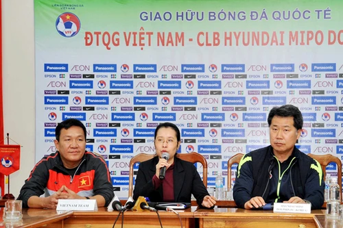 HLV Hoàng Văn Phúc gửi thông điệp tới Hồng Quân và Michal Nguyễn