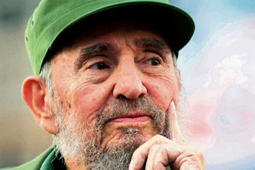 Lãnh tụ Fidel Castro bất ngờ xuất hiện trước công chúng 