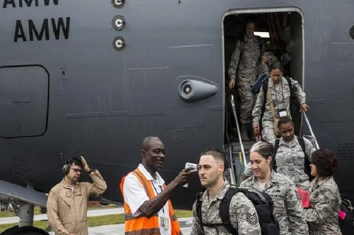Mỹ triển khai 700 binh lính tới Liberia chống dịch Ebola