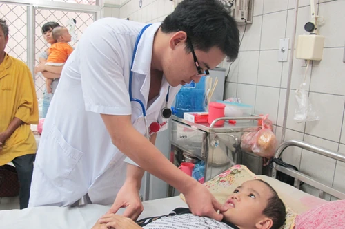 Kỳ tích cứu sống trẻ bị ổ áp xe lớn trong não