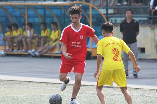 Hình ảnh, kết quả loạt trận chiều 16-10 giải bóng đá học sinh THPT Hà Nội