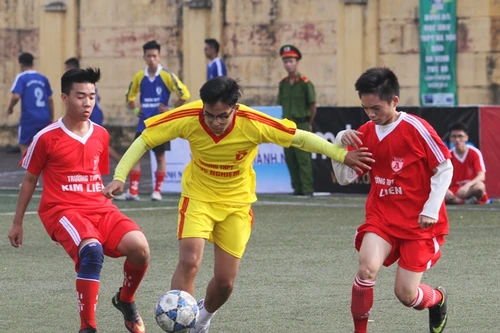 Hình ảnh, kết quả loạt trận sáng 16-10 giải bóng đá học sinh THPT Hà Nội