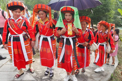 Phong tục độc đáo trong lễ cưới của dân tộc Pà Thẻn