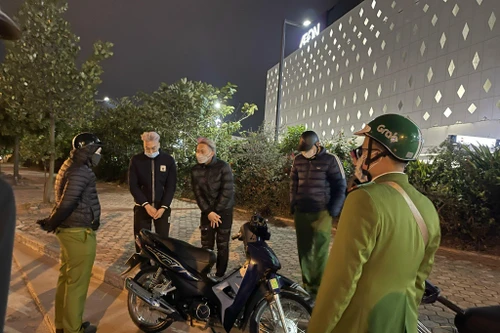 Công an Hà Nội: Chặn, bắt “tổ lái” tìm nhau đi “bão” đêm