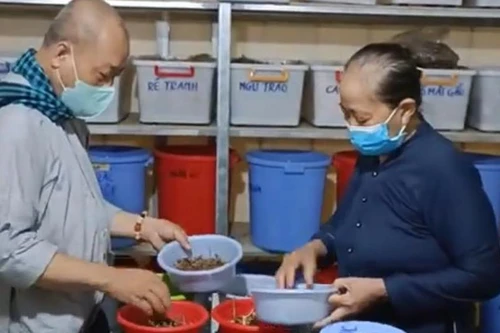 Quên đi bệnh tật để hết mình với công tác xã hội từ thiện