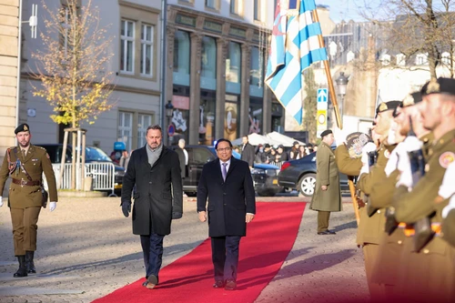 Thủ tướng Phạm Minh Chính lên đường dự Hội nghị cấp cao kỷ niệm 45 năm quan hệ ASEAN - EU 