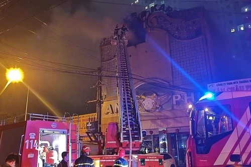 Ngăn ngừa hỏa hoạn tại các quán karaoke thế nào?