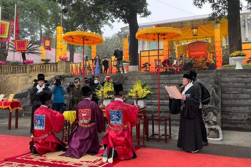 Thể nghiệm nghi lễ cung đình - lễ tiến lịch tại Hoàng thành Thăng Long 