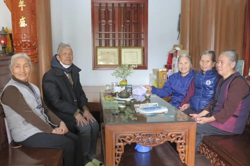 Điều ít biết về Trung đội nữ Dân quân bắt sống phi công B-52 đầu tiên của Mỹ