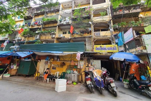 Hà Nội phân công nhiệm vụ cho các thành viên Ban Chỉ đạo cải tạo, xây dựng lại nhà chung cư cũ 