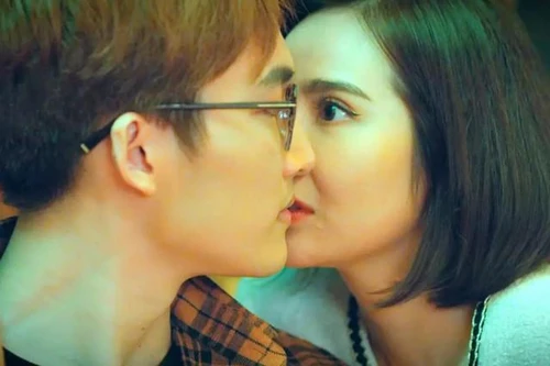 Diễn viên Phan Minh Huyền: Cảm ơn những biến cố đã xảy ra trong đời