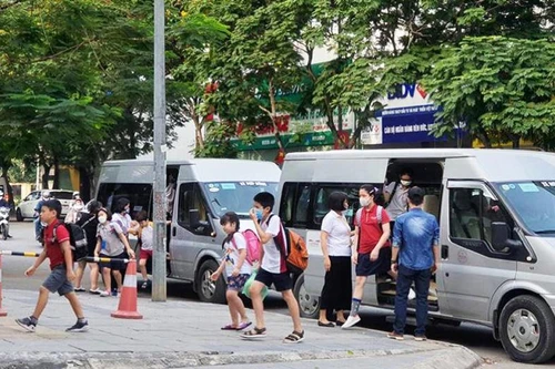 Hà Nội kiểm tra, rà soát các trường học sử dụng xe hợp đồng đưa đón học sinh 