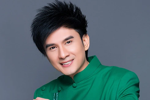 [ẢNH] Ca sĩ Đan Trường ở tuổi 44: Sự nghiệp thành công, hôn nhân viên mãn