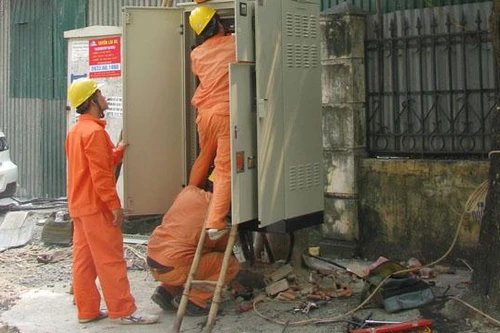 Điện lực Ba Đình nỗ lực đảm bảo an toàn cung cấp điện