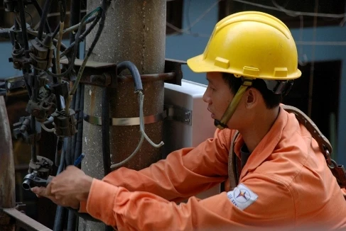  Công ty Điện lực Đống Đa tổ chức hội nghị tuyên truyền tiết kiệm điện