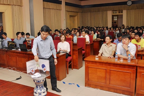 Tuổi trẻ EVN HANOI hướng về biển đảo quê hương