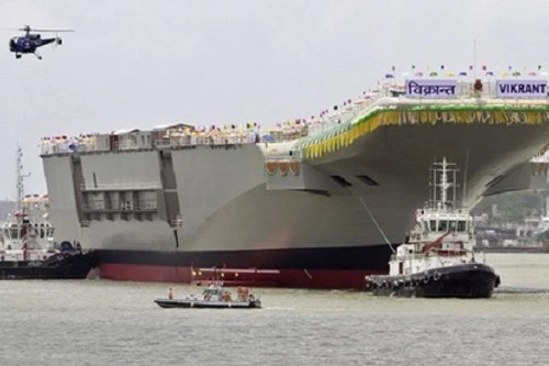 Ấn Độ chạy thử tàu sân bay tự đóng vào năm tới